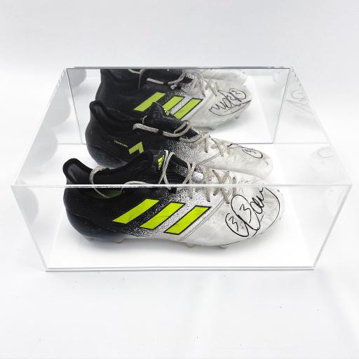 Double-Boot-Display-Case---Mirror-Back---Image-5.jpg